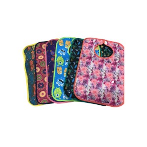 BABERO INFANTIL DE PLASTICO